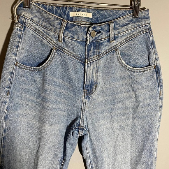 𝅺pacsun Mom Jean High Waisted Light Wash Jeans Size 26 - Picture 3 of 8